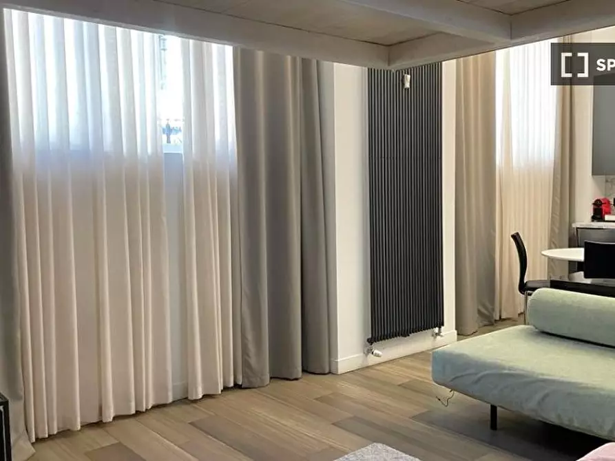 Immagine 3 di Appartamento in affitto  in Via S. Gregorio a Milano