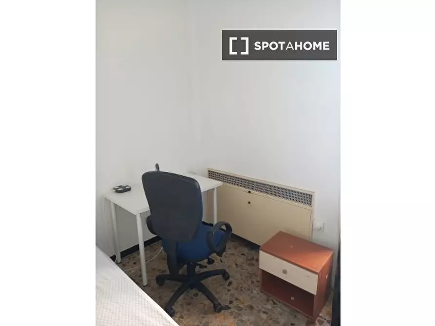 Immagine 9 di Camera condivisa in affitto  in Via Nino Bertocchi a Bologna