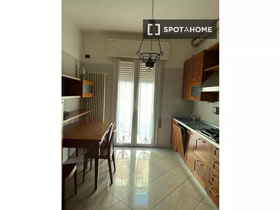 Immagine 1 di Appartamento in affitto  in Via Fratelli Gruppi a Bologna