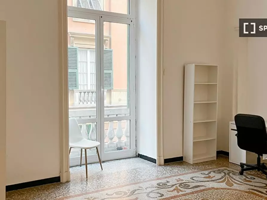 Immagine 8 di Camera condivisa in affitto  in Via Caffaro a Genova