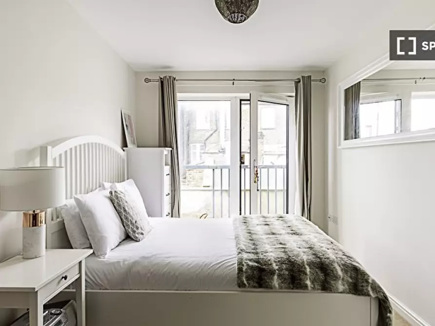 Immagine 3 di Appartamento in affitto  in New Road a Poplar