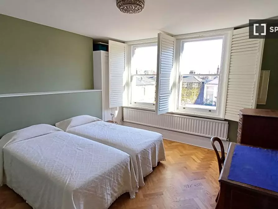 Immagine 18 di Appartamento in affitto  in Lawrence St a Kensington