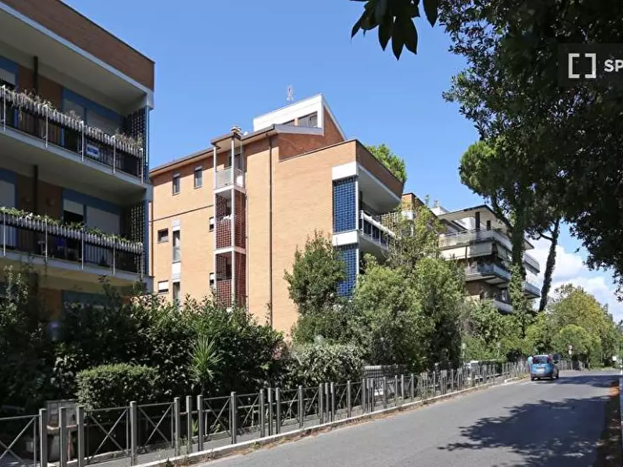 Immagine 15 di Camera condivisa in affitto  in Via della Camilluccia a Roma