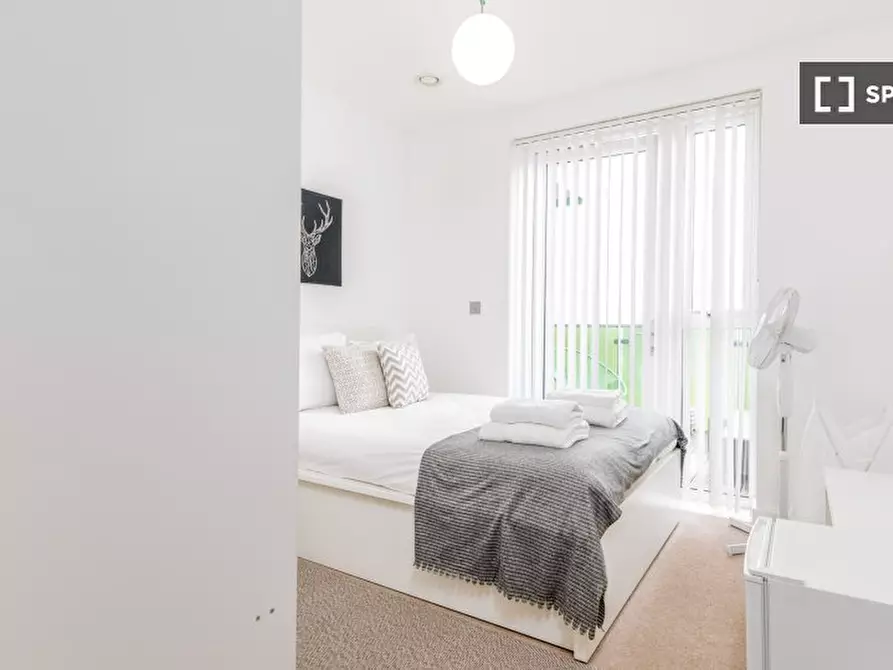 Immagine 15 di Appartamento in affitto  in Smith House a Brent