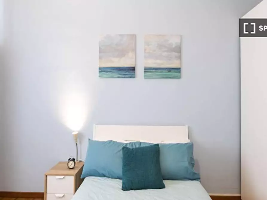 Immagine 1 di Camera condivisa in affitto  in Via Ginestre Milan a Buccinasco