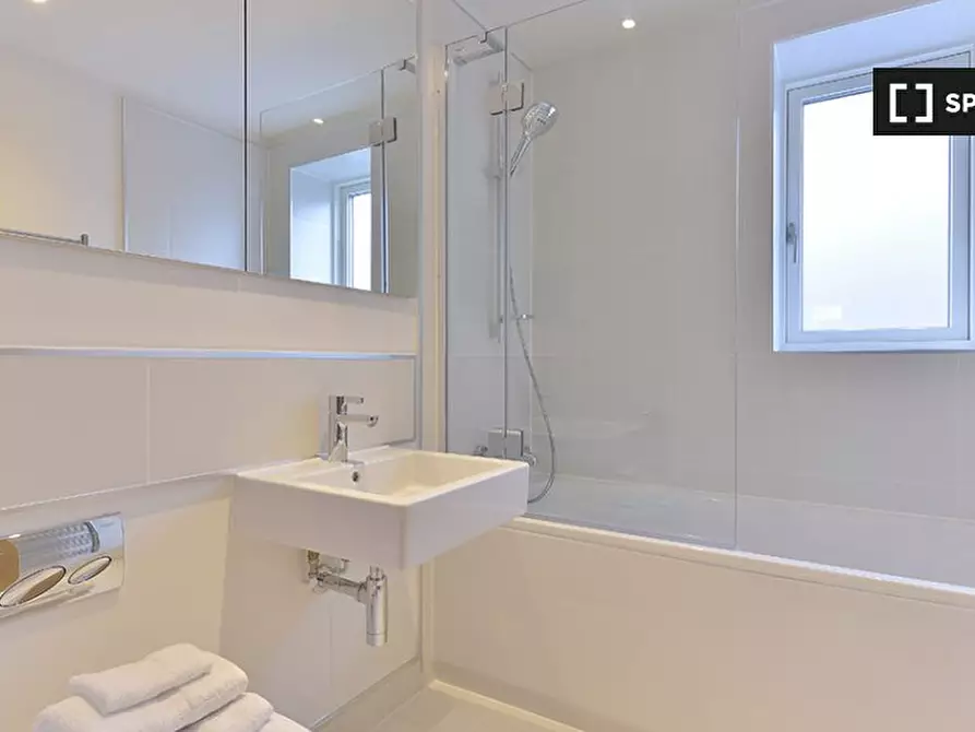 Immagine 12 di Appartamento in affitto  in Sudrey St a Camberwell