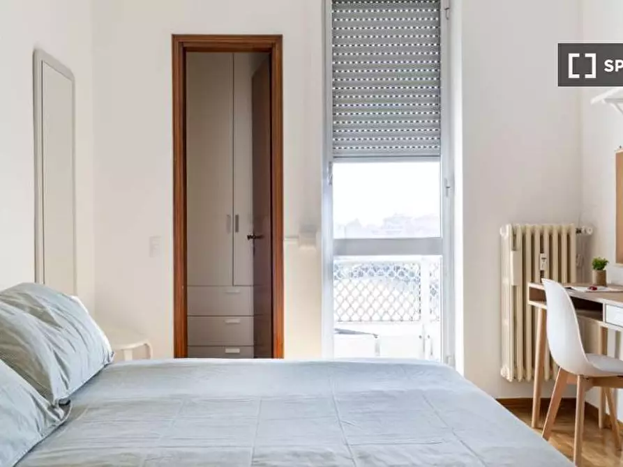 Immagine 1 di Camera condivisa in affitto  in Via Zuretti a Milano