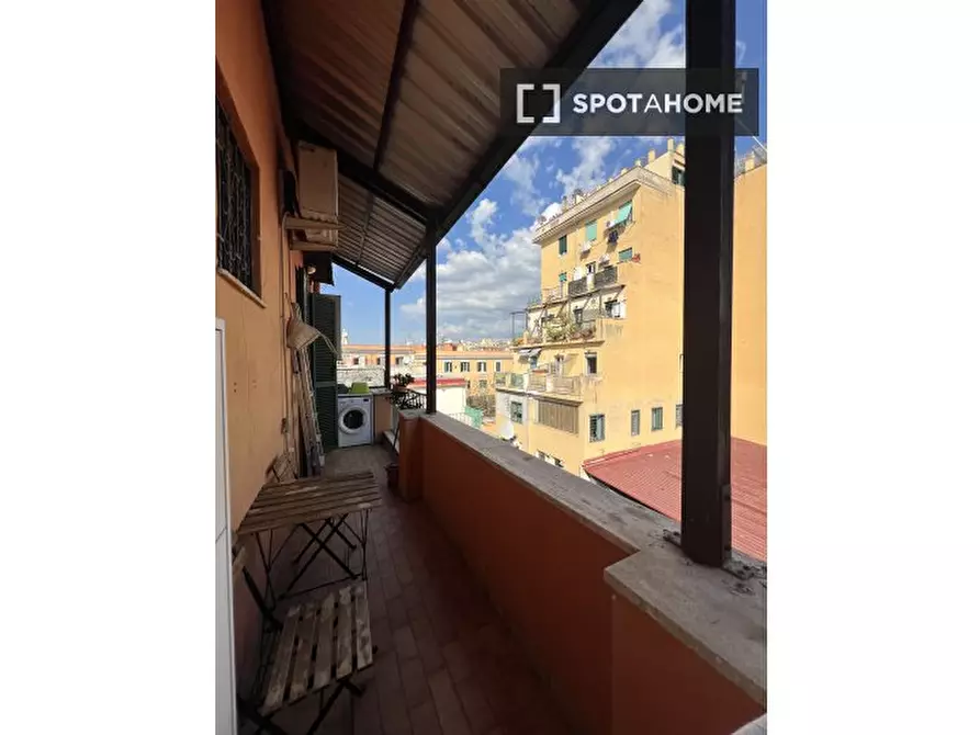 Immagine 5 di Camera condivisa in affitto  in Via Caltanissetta a Roma