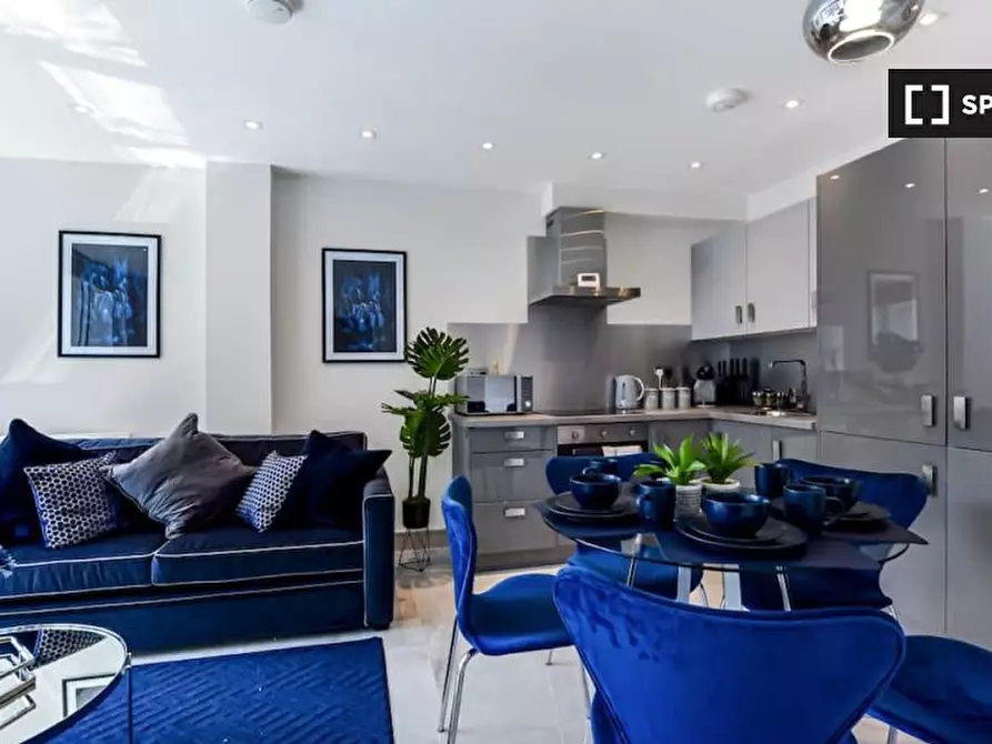 Immagine 9 di Appartamento in affitto  in Flat Goldman House - 122 Wembley Park drive HA9 8HP a Brent