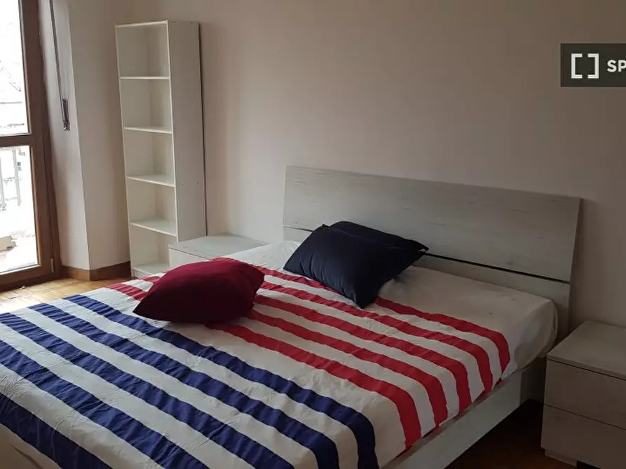 Immagine 2 di Camera condivisa in affitto  in Via Sant'Ambrogio a Torino