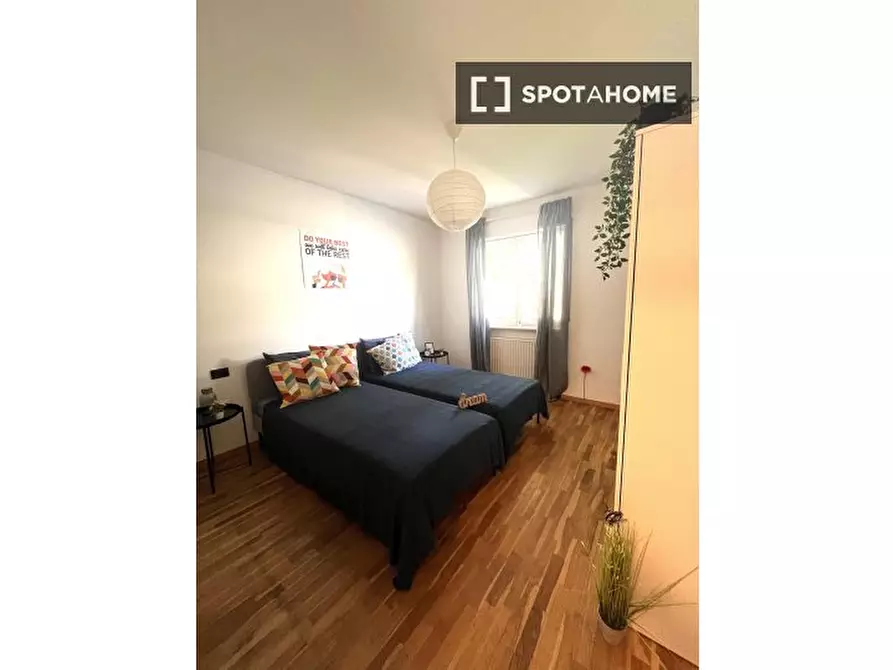 Immagine 1 di Camera condivisa in affitto  in Bolzano a Trento