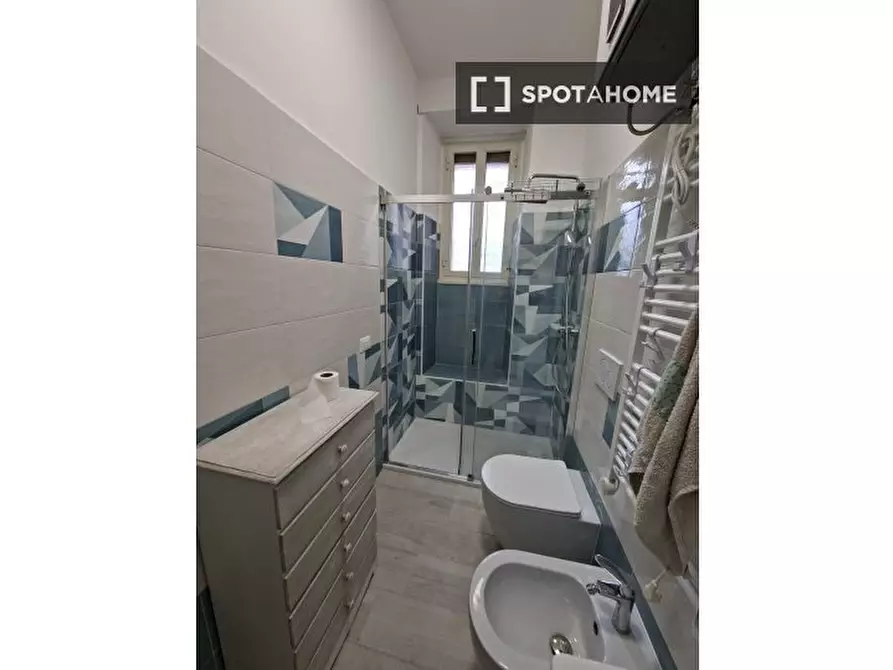 Immagine 12 di Camera condivisa in affitto  in Via Publio Valerio a Roma