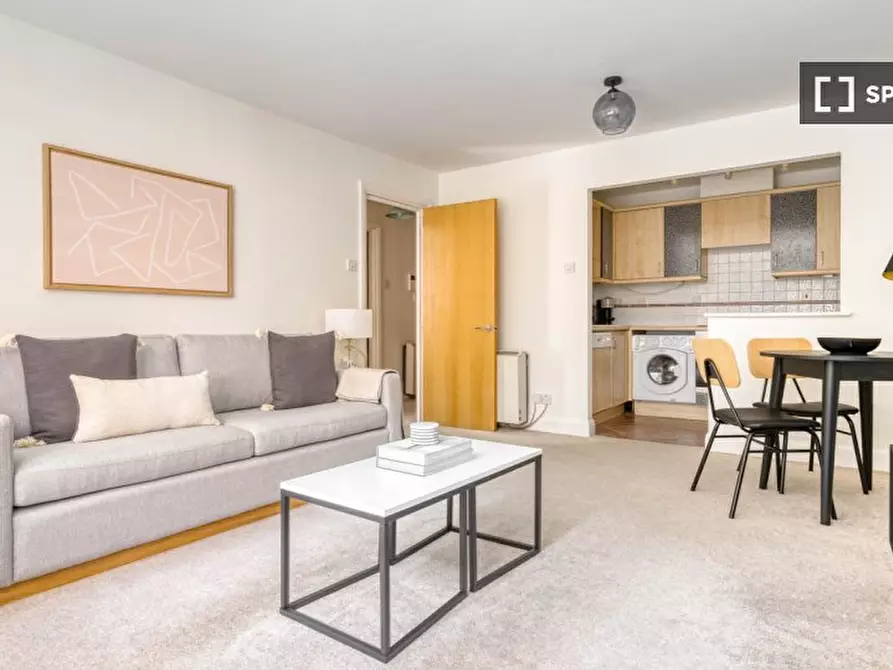 Immagine 3 di Appartamento in affitto  in Bartholomew Cl a Islington
