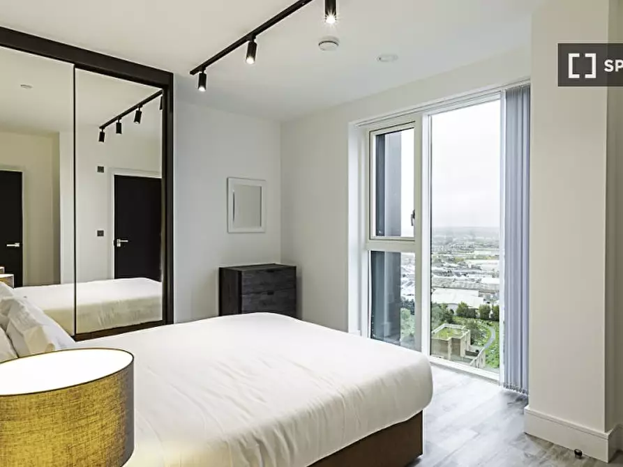 Immagine 3 di Appartamento in affitto  in Icon Tower a Ealing