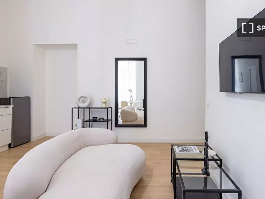 Immagine 10 di Appartamento in affitto  in Piazza Principe Umberto a Napoli