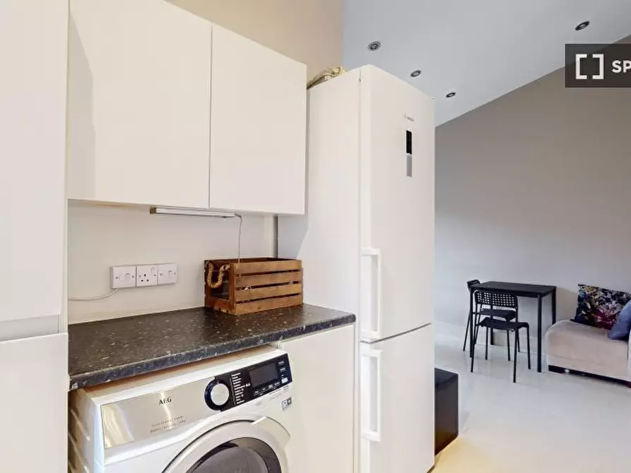 Immagine 2 di Appartamento in affitto  in Roman Rd a East Ham