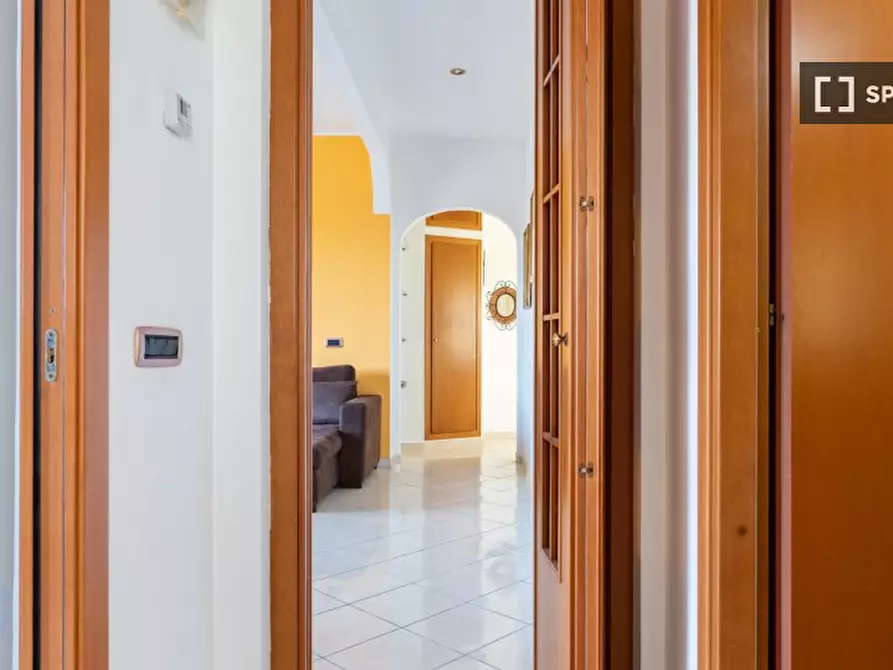 Immagine 11 di Appartamento in affitto  in Via delle Triremi a Roma