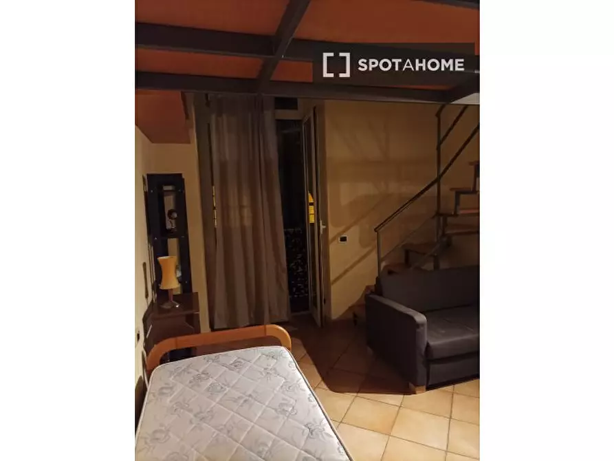 Immagine 3 di Ufficio in affitto  in Via del Carmine a Napoli