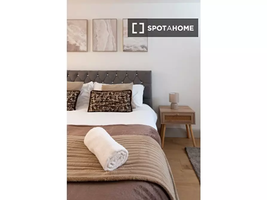 Immagine 14 di Appartamento in affitto  in Upper Richmond Rd a Wandsworth
