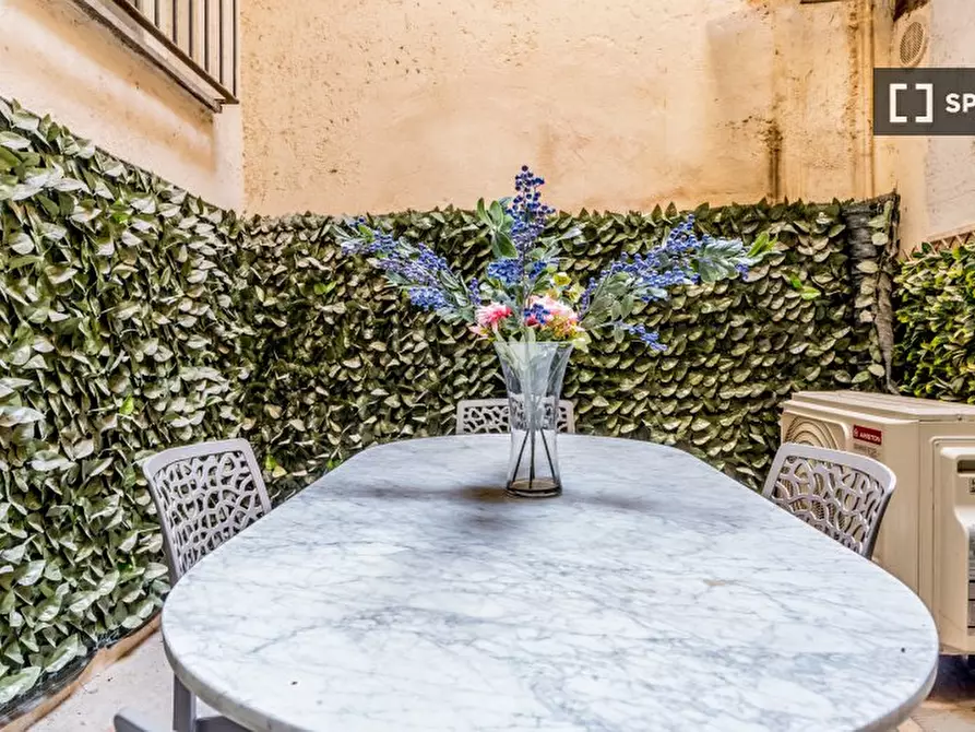 Immagine 12 di Appartamento in affitto  in Via Giulia a Roma