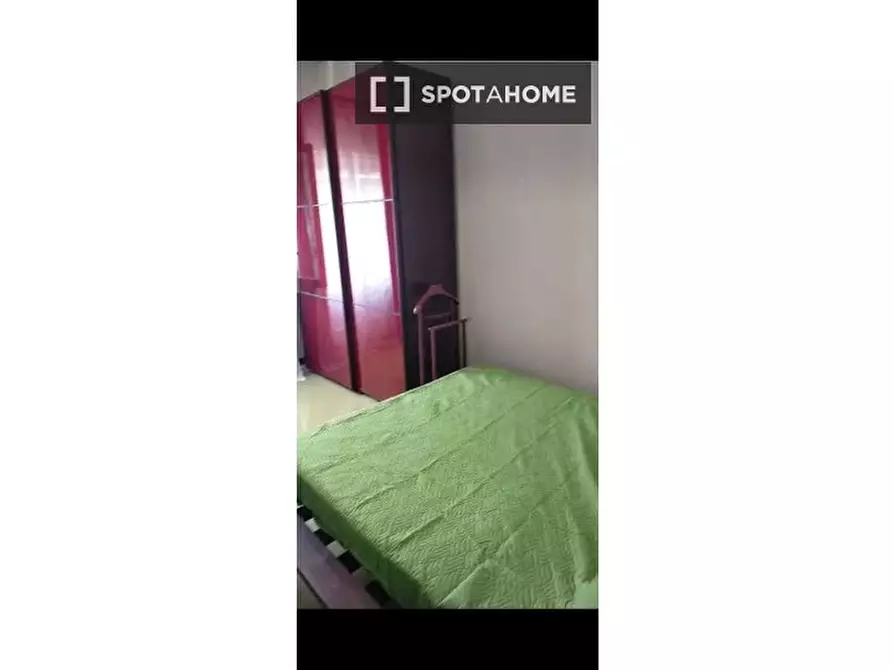 Immagine 5 di Camera condivisa in affitto  in Via Pian Due Torri a Roma