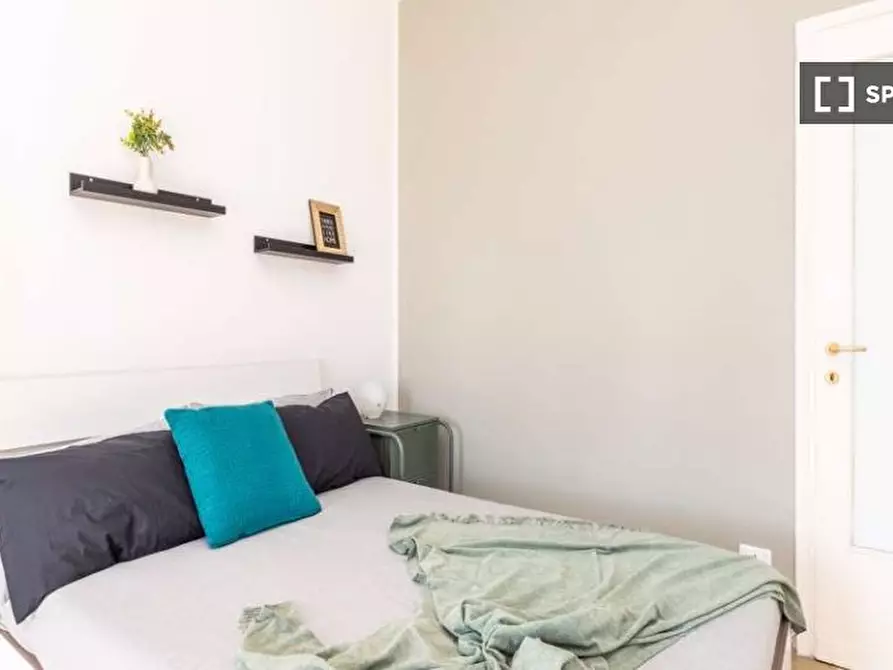 Immagine 3 di Camera condivisa in affitto  in Via Arcivescovo Romilli a Milano