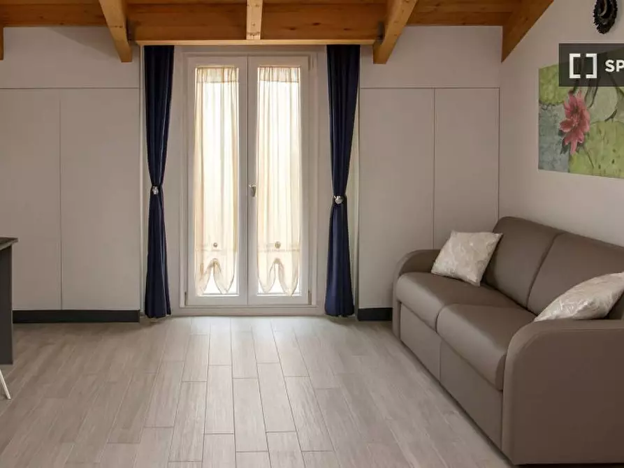 Immagine 1 di Appartamento in affitto  in Via Savona a Milano