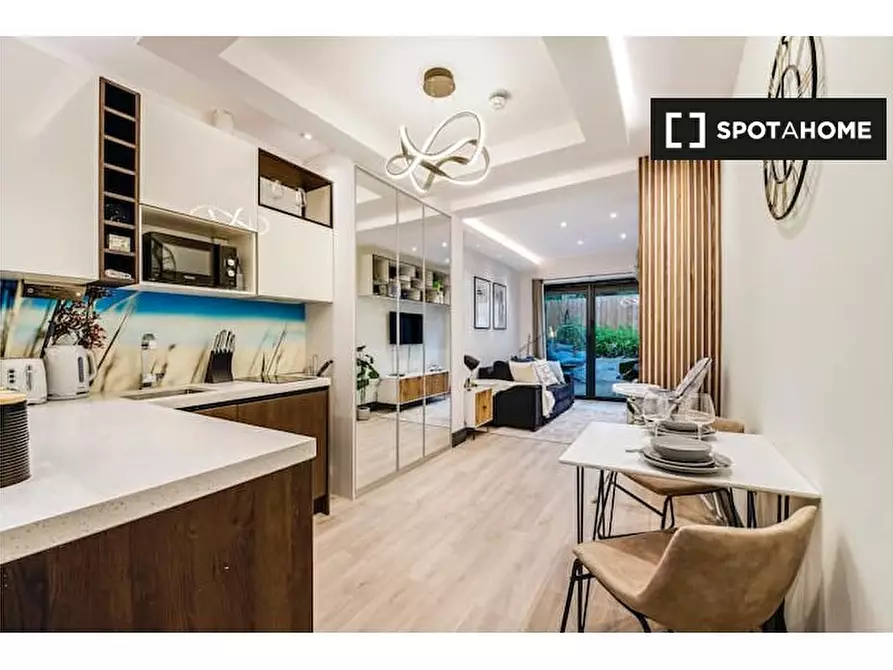 Immagine 2 di Ufficio in affitto  in Flat Lyncroft Studios a Camden Town