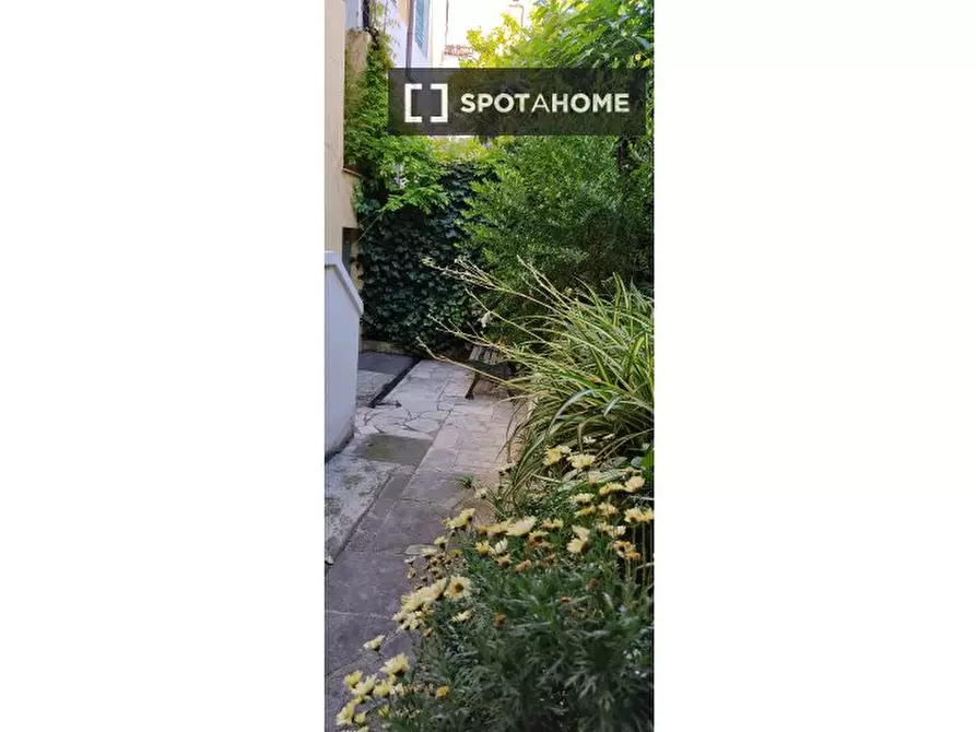 Immagine 6 di Appartamento in affitto  in Via Rossano a Roma