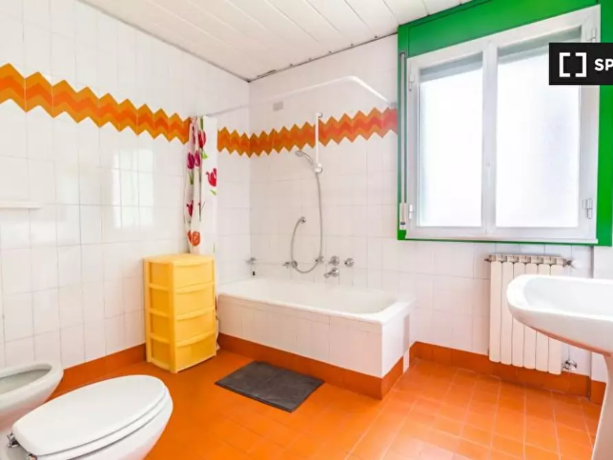 Immagine 11 di Camera condivisa in affitto  in Via del Ponte All'Asse a Firenze