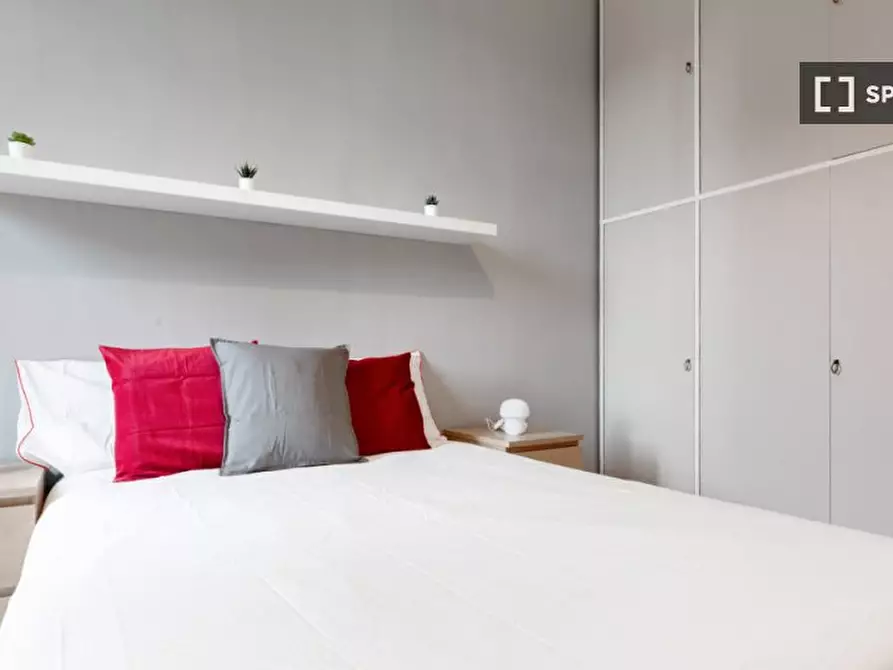 Immagine 18 di Camera condivisa in affitto  in Via Correggio a Milano