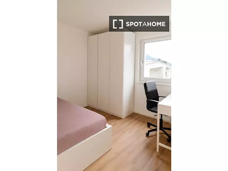 Immagine 10 di Camera condivisa in affitto  in per Cognola a Trento