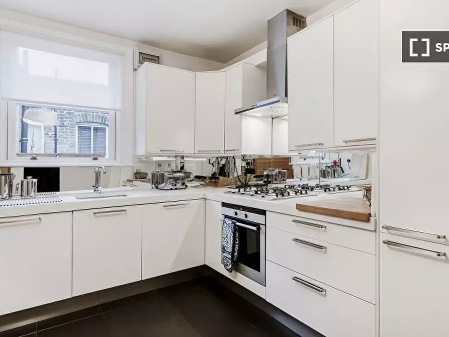 Immagine 12 di Appartamento in affitto  in Beaufort Mansions a Kensington