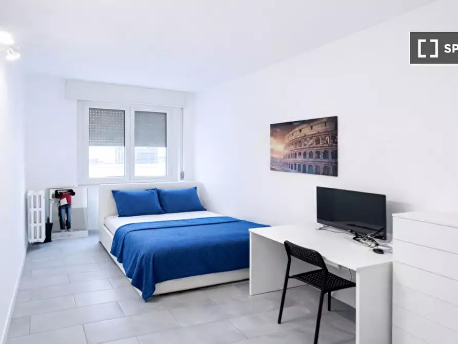 Immagine 2 di Camera condivisa in affitto  in Via Felice Casati a Milano