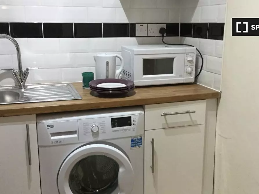 Immagine 4 di Ufficio in affitto  in Gossage Rd a Eltham