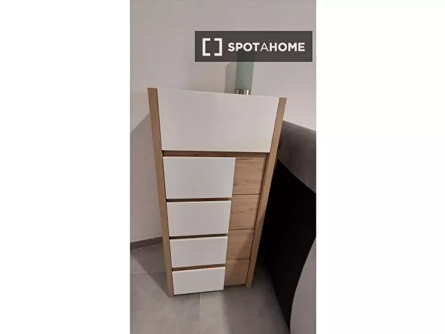 Immagine 4 di Camera condivisa in affitto  in Via di Torre Gaia a Roma