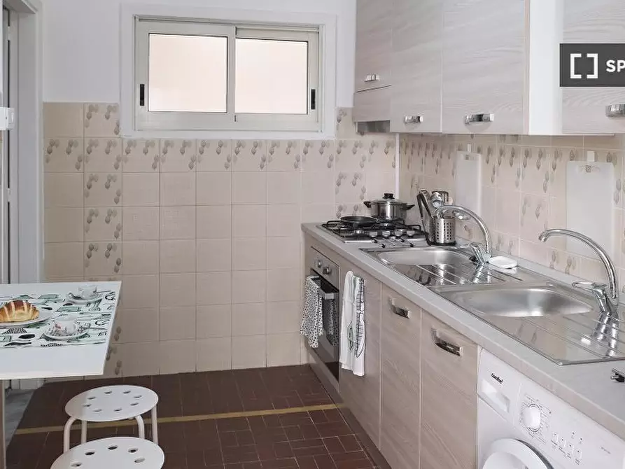 Immagine 6 di Camera condivisa in affitto  in Vico Campane a Donnalbina n. a Napoli