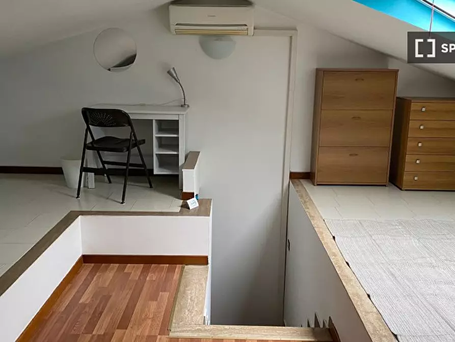 Immagine 4 di Camera condivisa in affitto  in Via dei Macarani a Roma