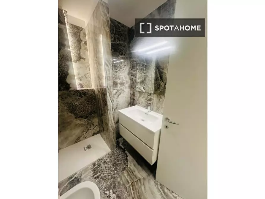 Immagine 13 di Ufficio in affitto  in Via San Domenico a Bologna