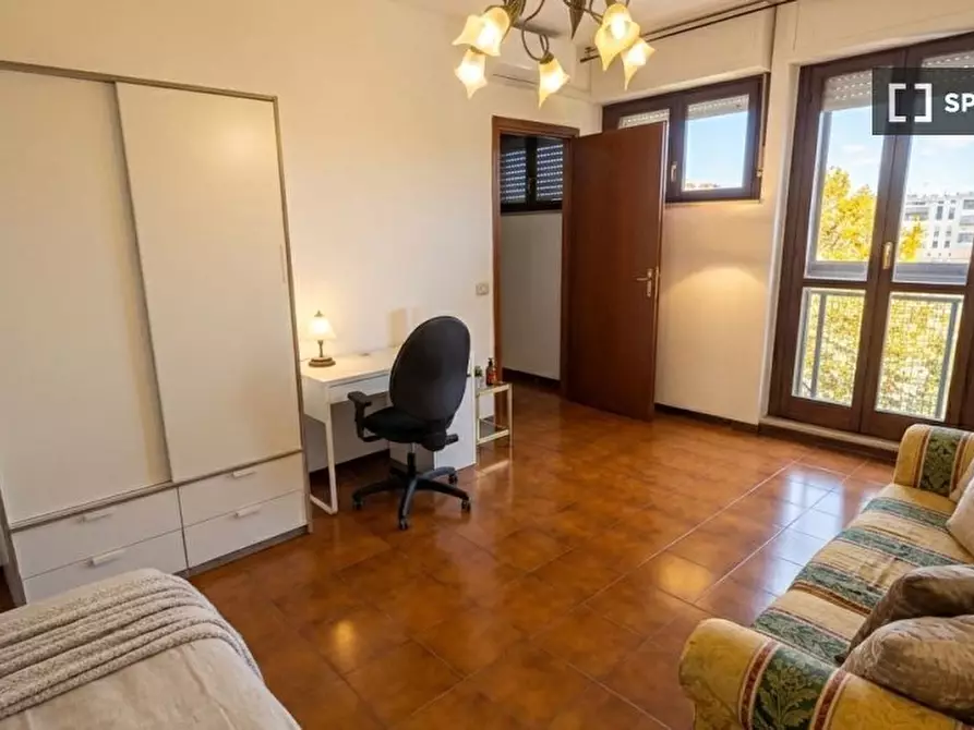 Immagine 11 di Camera condivisa in affitto  in Via Umberto Lilloni a Roma