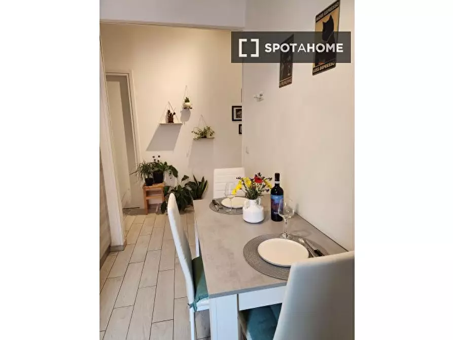Immagine 14 di Camera condivisa in affitto  in Via Portoferraio a Roma