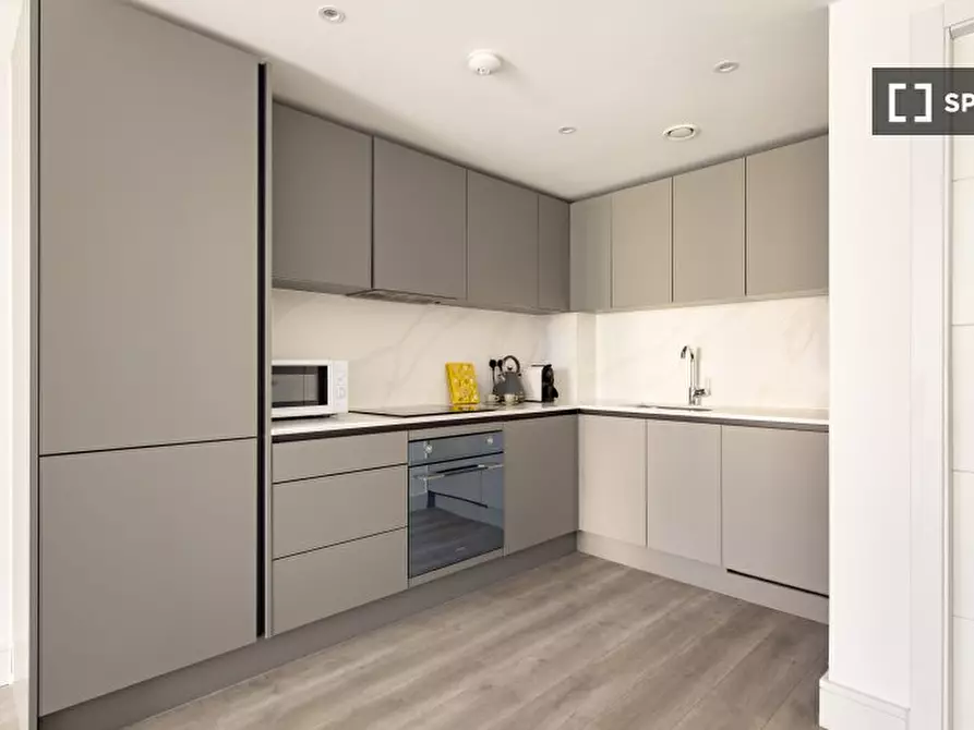 Immagine 10 di Appartamento in affitto  in Harlequin Ave a Hounslow