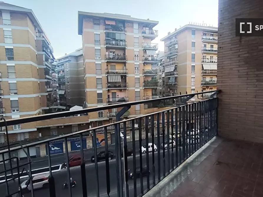 Immagine 9 di Camera condivisa in affitto  in Via Giuseppe Veronese a Roma