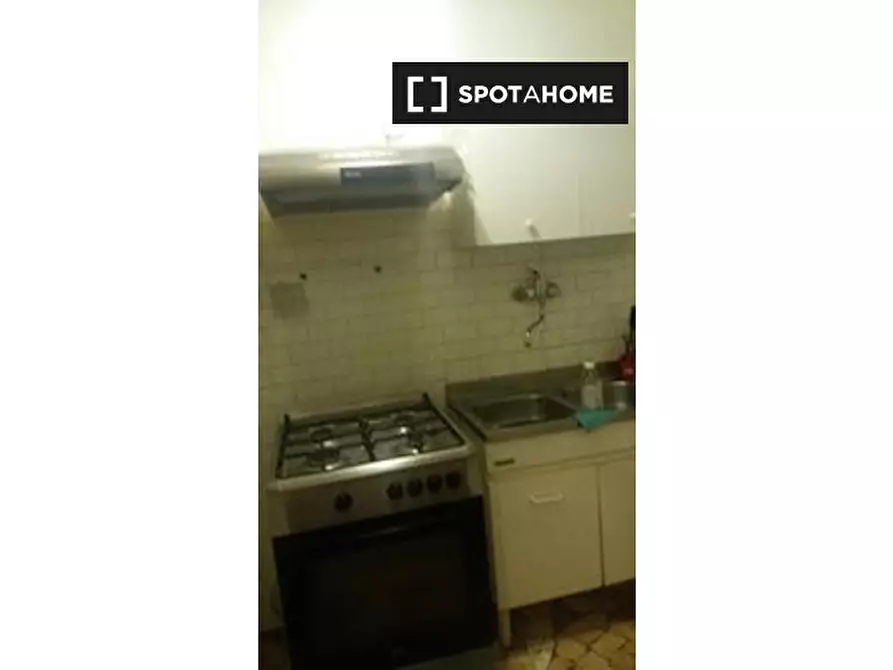 Immagine 6 di Camera condivisa in affitto  in Via Porrettana a Casalecchio Di Reno