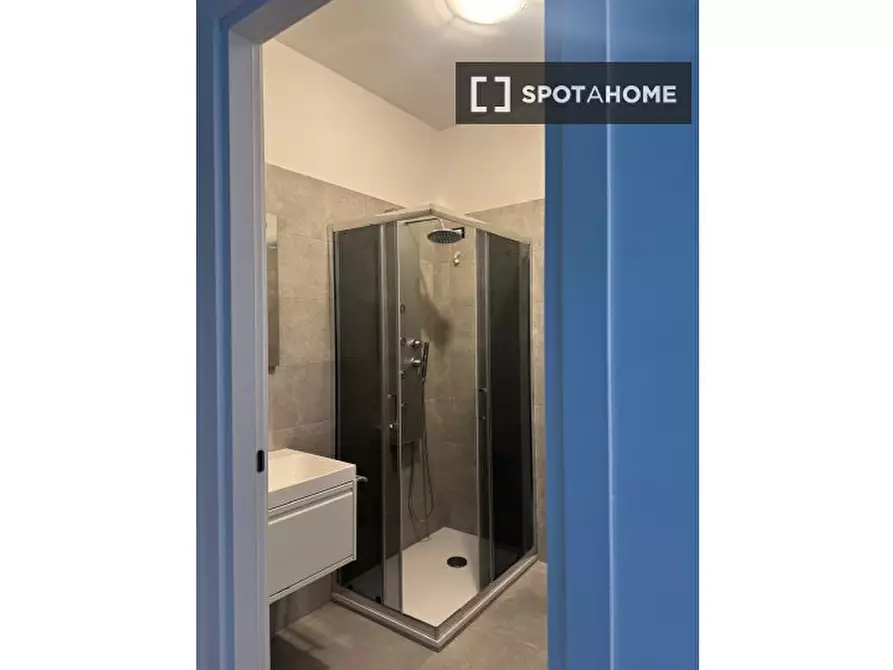 Immagine 5 di Camera condivisa in affitto  in Via Gregorio VII a Roma