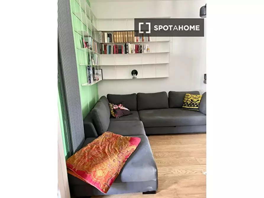 Immagine 2 di Appartamento in affitto  in Via Ugo Bassi a Milano