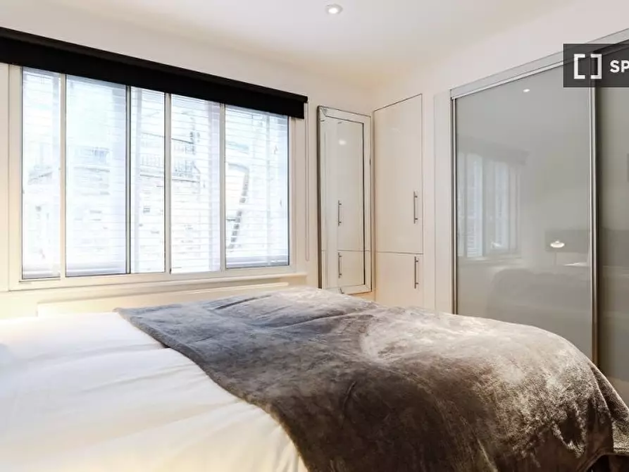 Immagine 2 di Appartamento in affitto  in a Wellington St a 