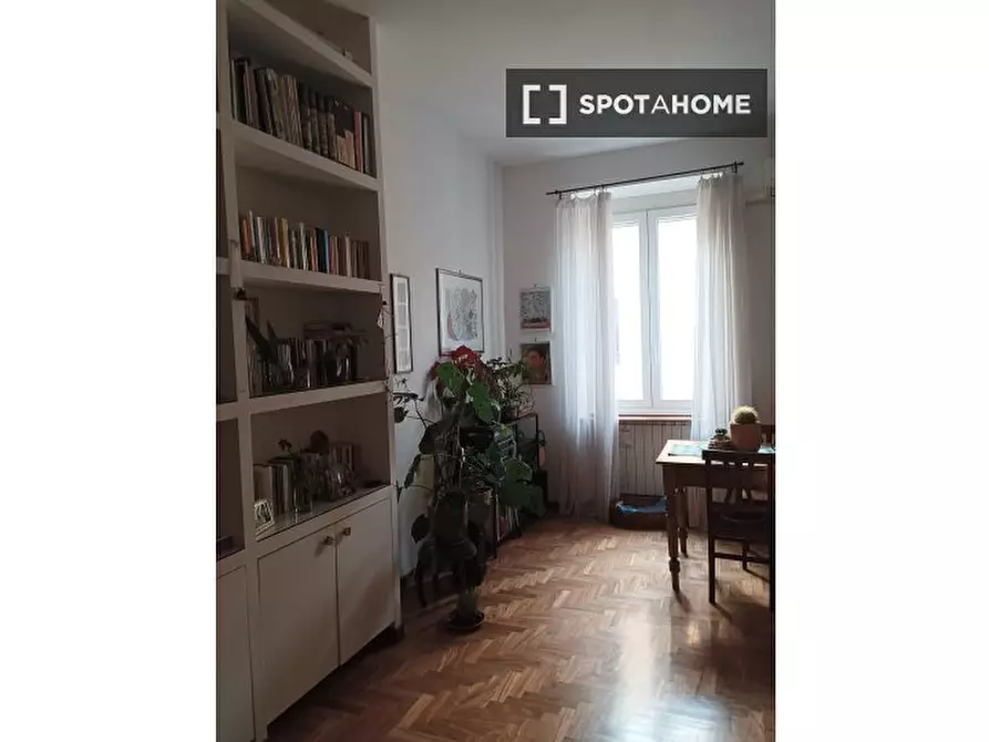 Immagine 5 di Camera condivisa in affitto  in Via Giulia di Gallese a Roma