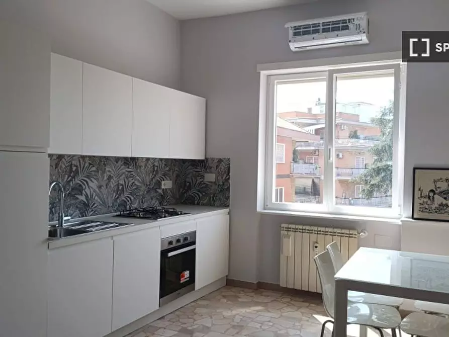 Immagine 1 di Appartamento in affitto  in Piazza Alfonso Neuschuler a Roma