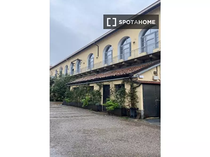 Immagine 6 di Camera condivisa in affitto  in Via Giovenale a Milano